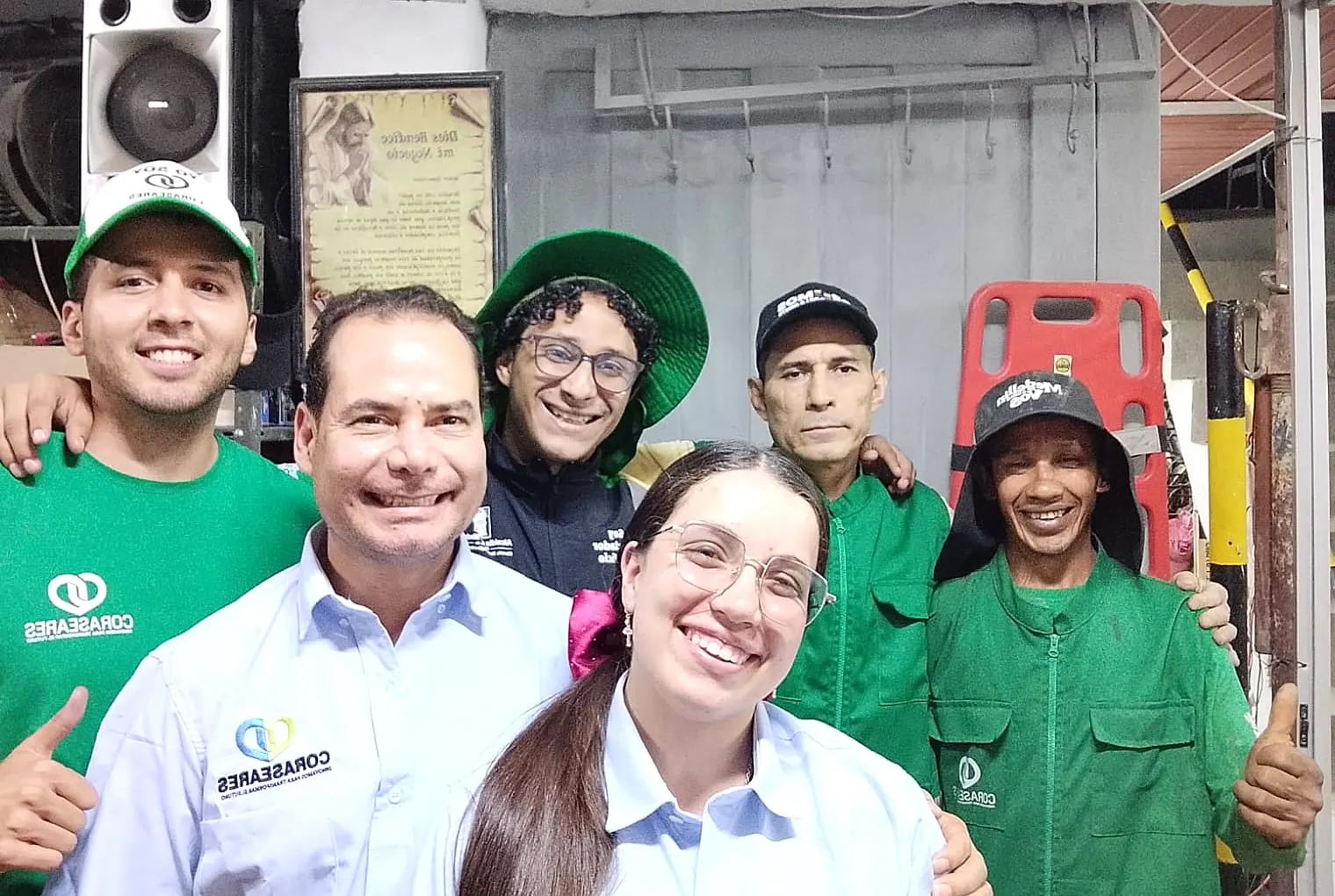 Equipo de CORASEARES reunido en la estación